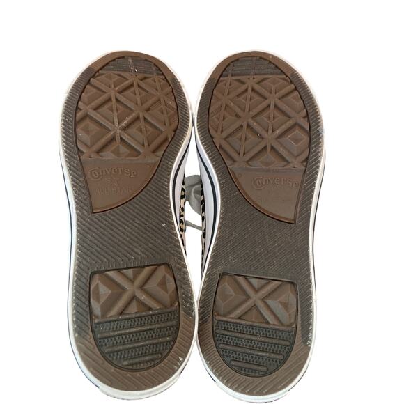 Women's Chuck Taylor All Star Cheetah Low Top
Casual Sneakers 8 - Picture 6 of 9